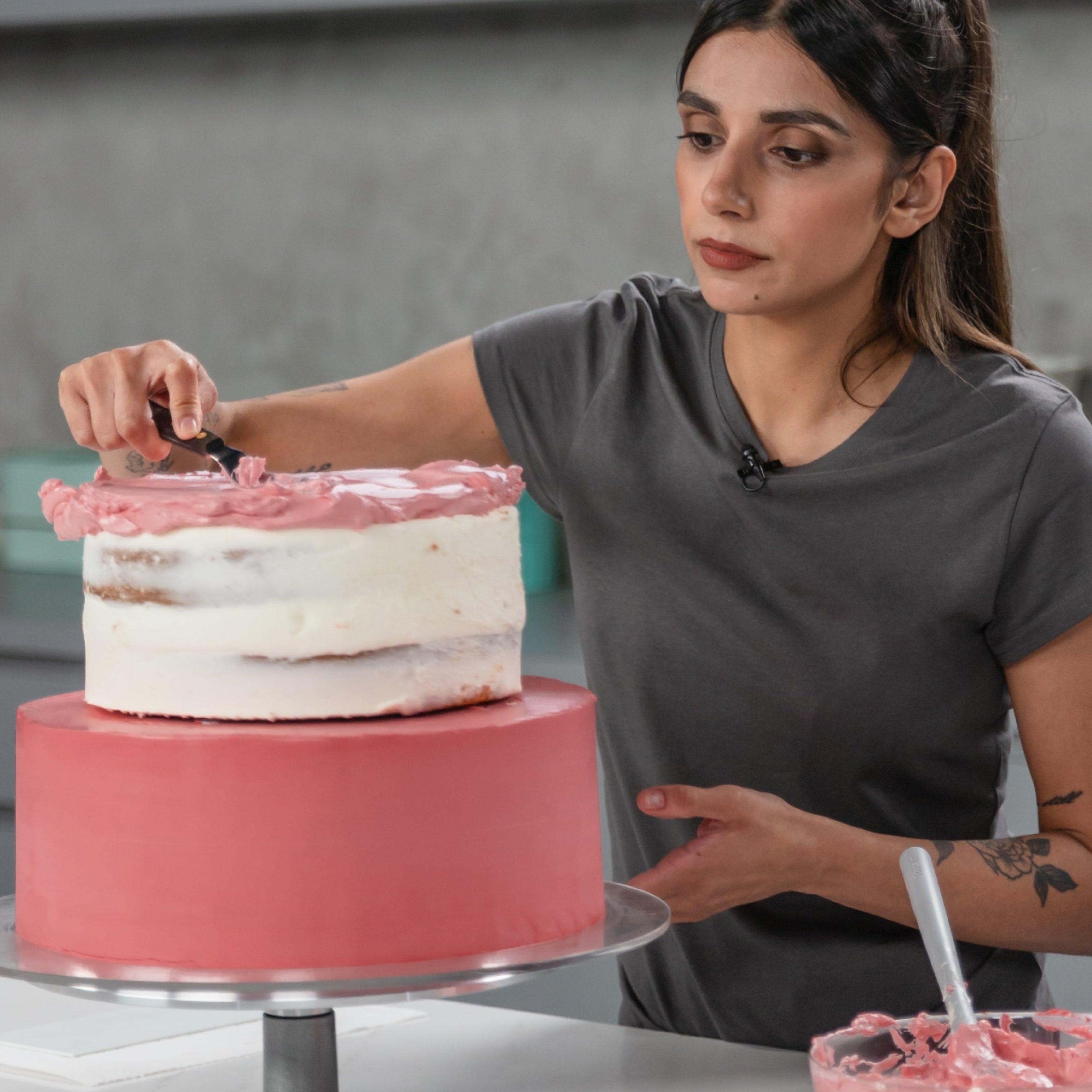 Roxy Corinne Mankoo Vintage Cake Decorating Online Master Class Pastry Class April’s Baker