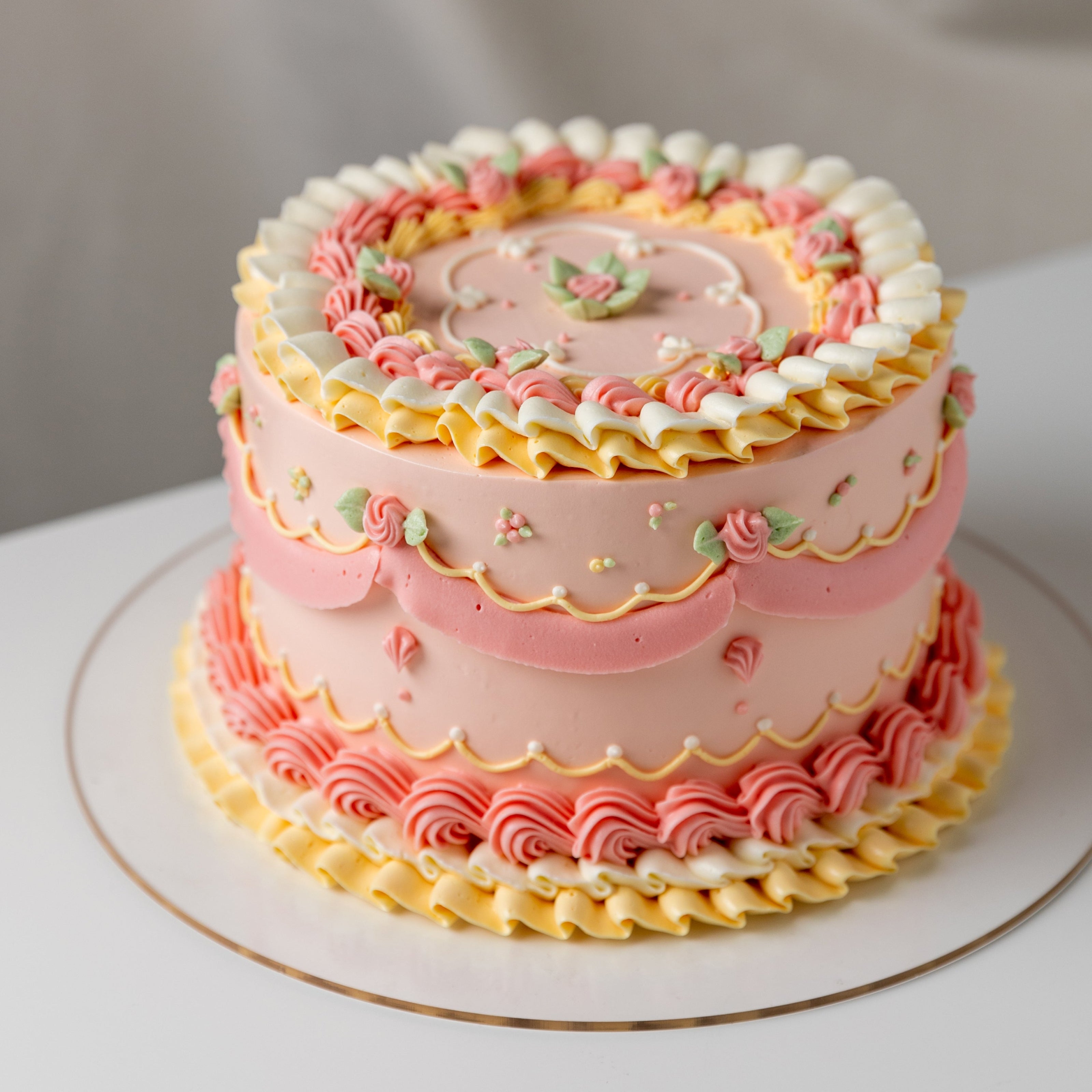 Roxy Corinne Mankoo Vintage Cake Decorating Online Master Class Pastry Class April’s Baker