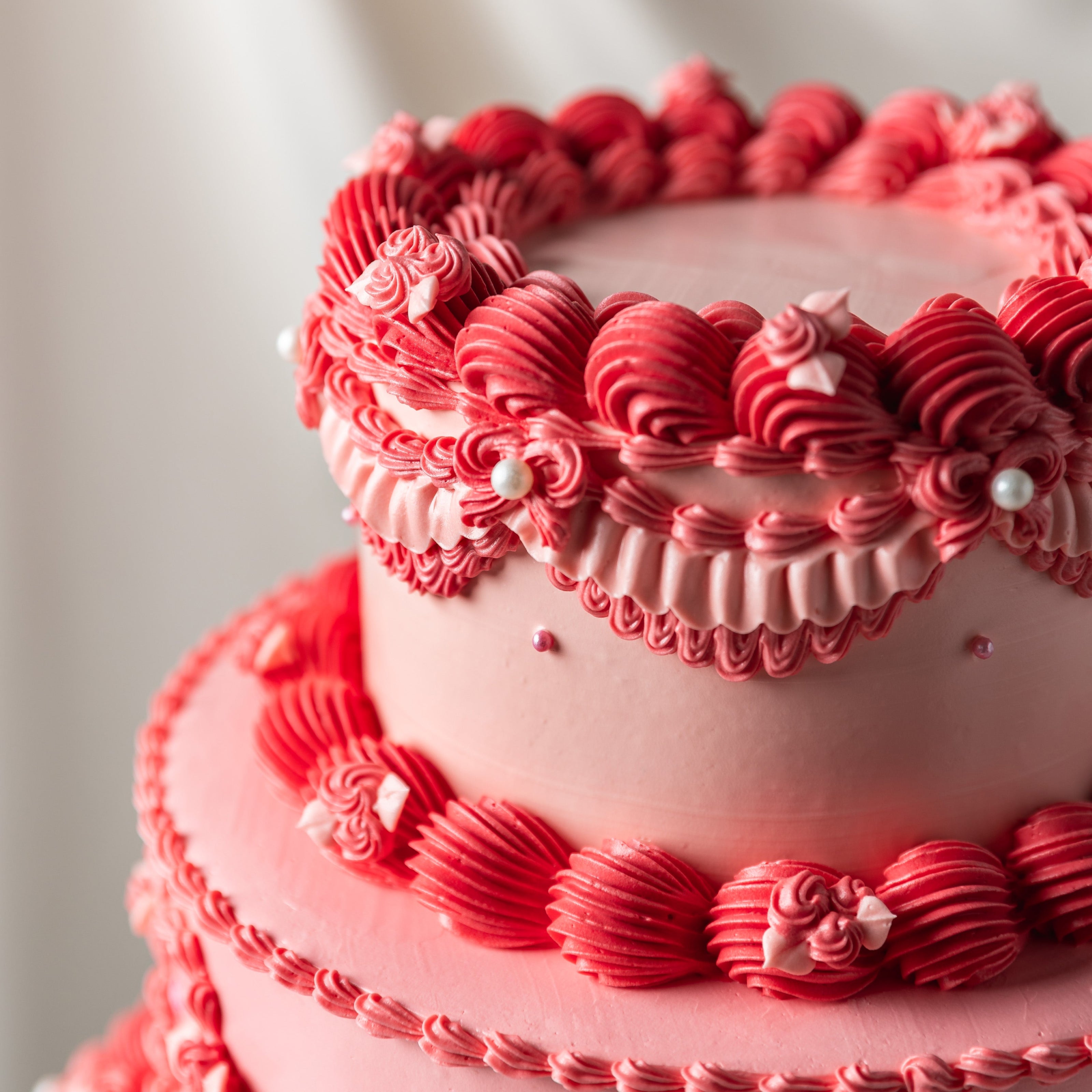 Roxy Corinne Mankoo Vintage Cake Decorating Online Master Class Pastry Class April’s Baker