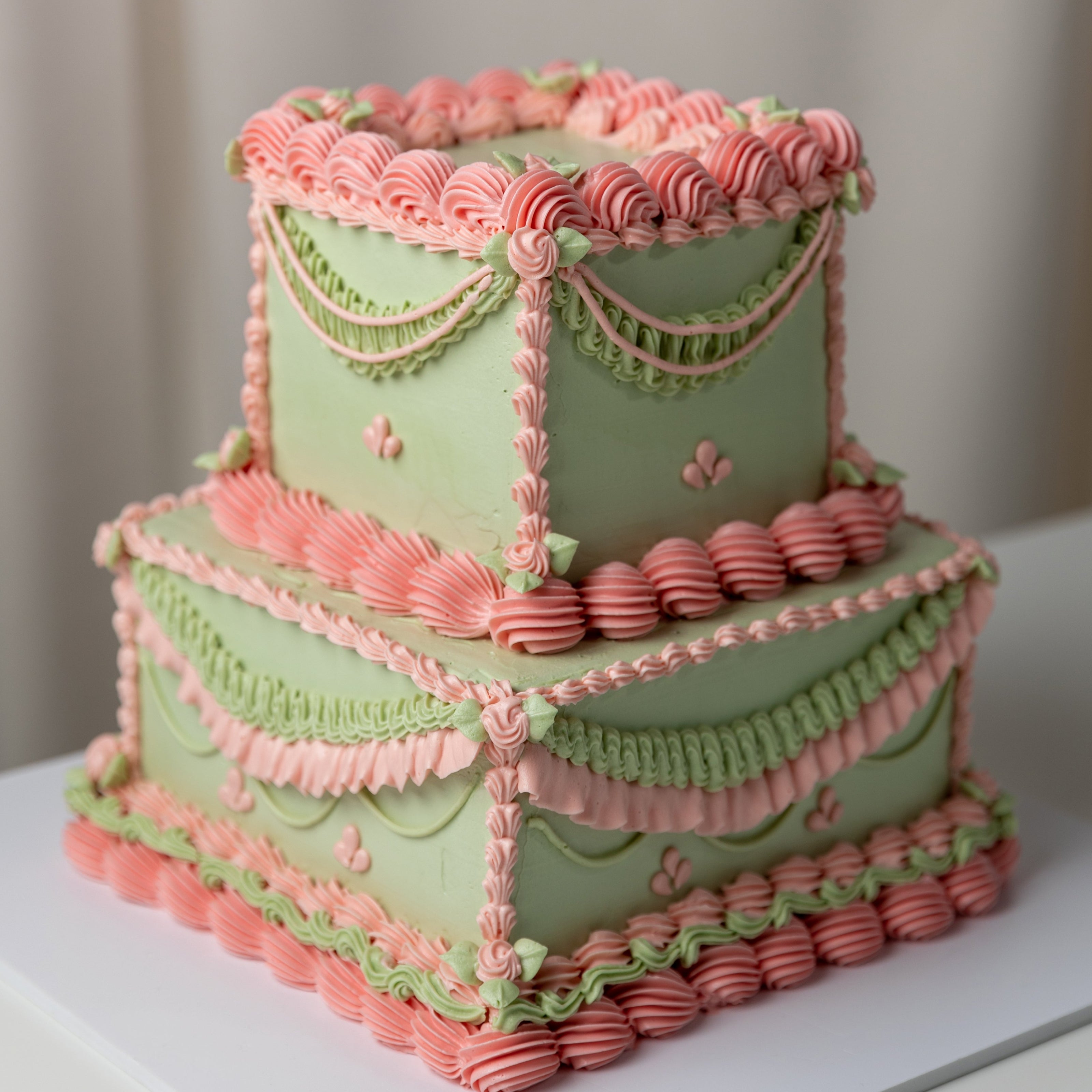 Roxy Corinne Mankoo Vintage Cake Decorating Online Master Class Pastry Class April’s Baker