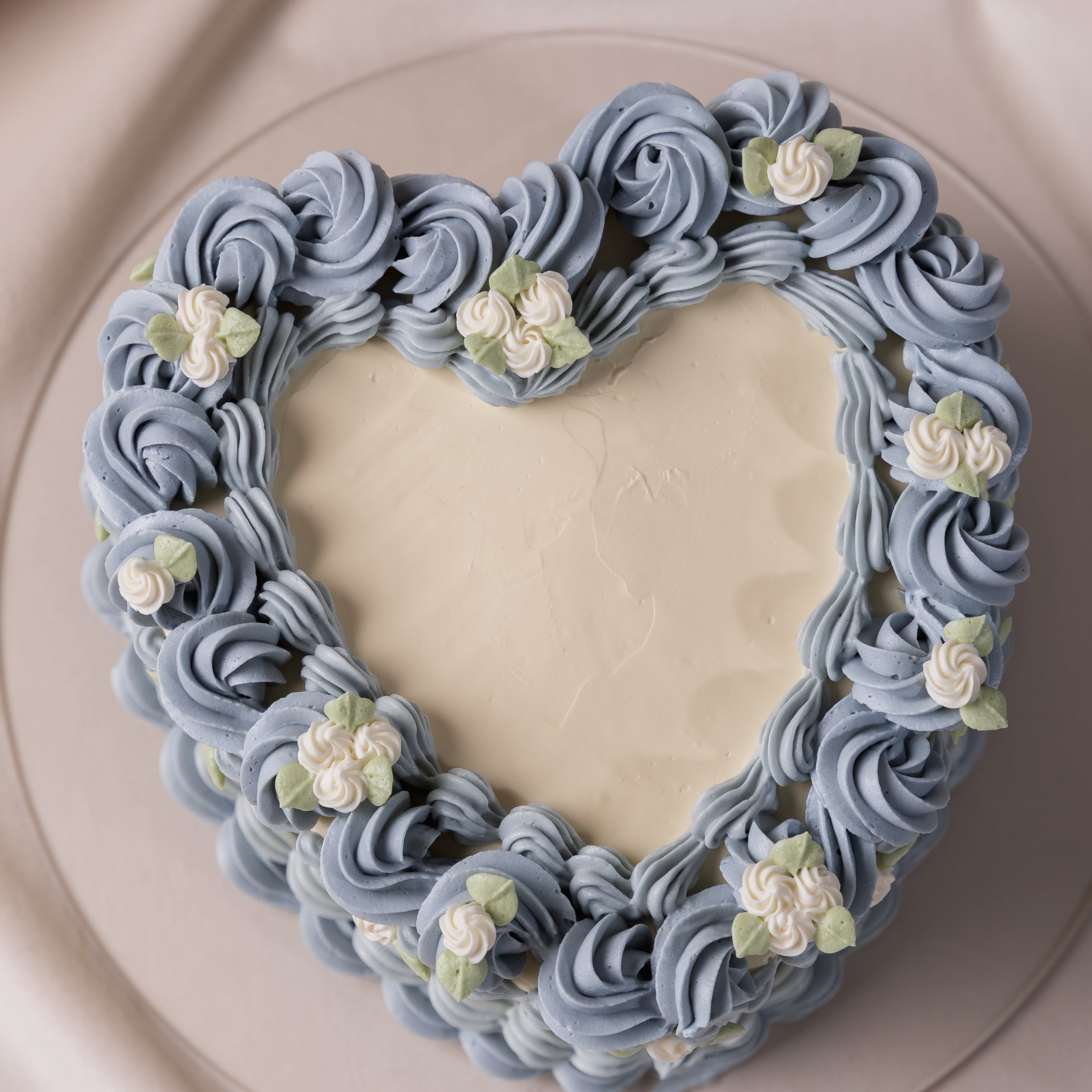 Roxy Corinne Mankoo Vintage Cake Decorating Online Master Class Pastry Class April’s Baker